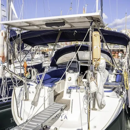 Precioso Barco En Puerto Del Masnou, En El Maresme * 마스노우