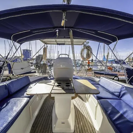 펜션 Precioso Barco En Puerto Del Masnou, En El Maresme *